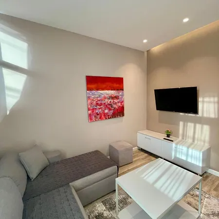 Premium City Studio & Apartment