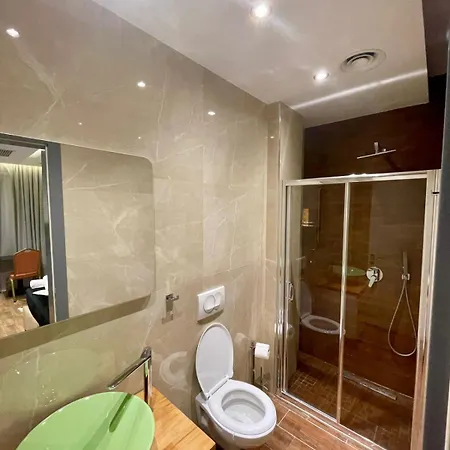 Premium City Studio &