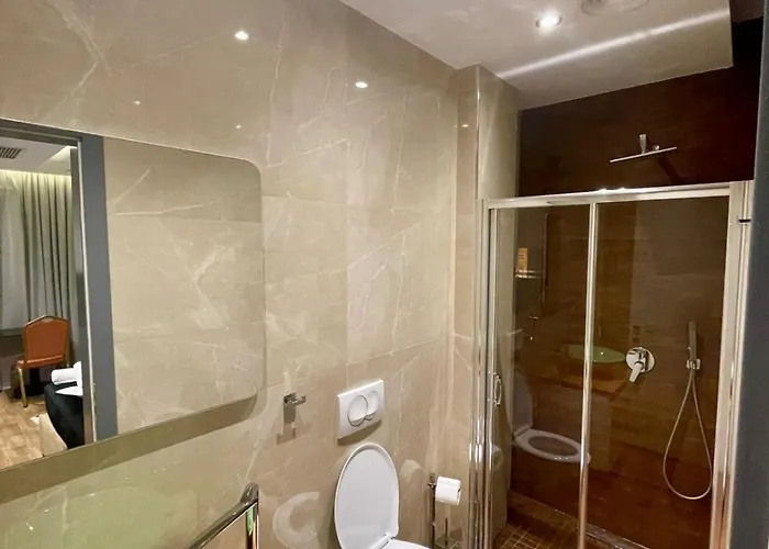 Premium City Studio &